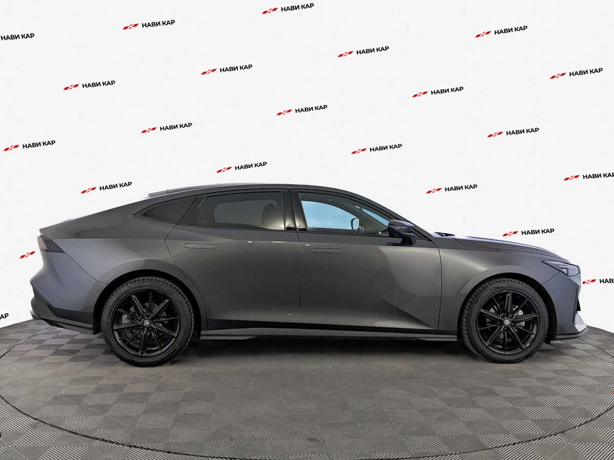 Changan UNI-V с пробегом — 2022 год. Фото: #3