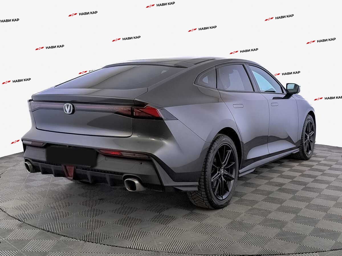 Changan UNI-V с пробегом — 2022 год. Фото: #4