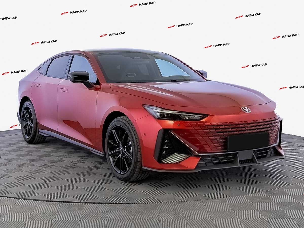 Changan UNI-V с пробегом — 2024 год. Фото: #2