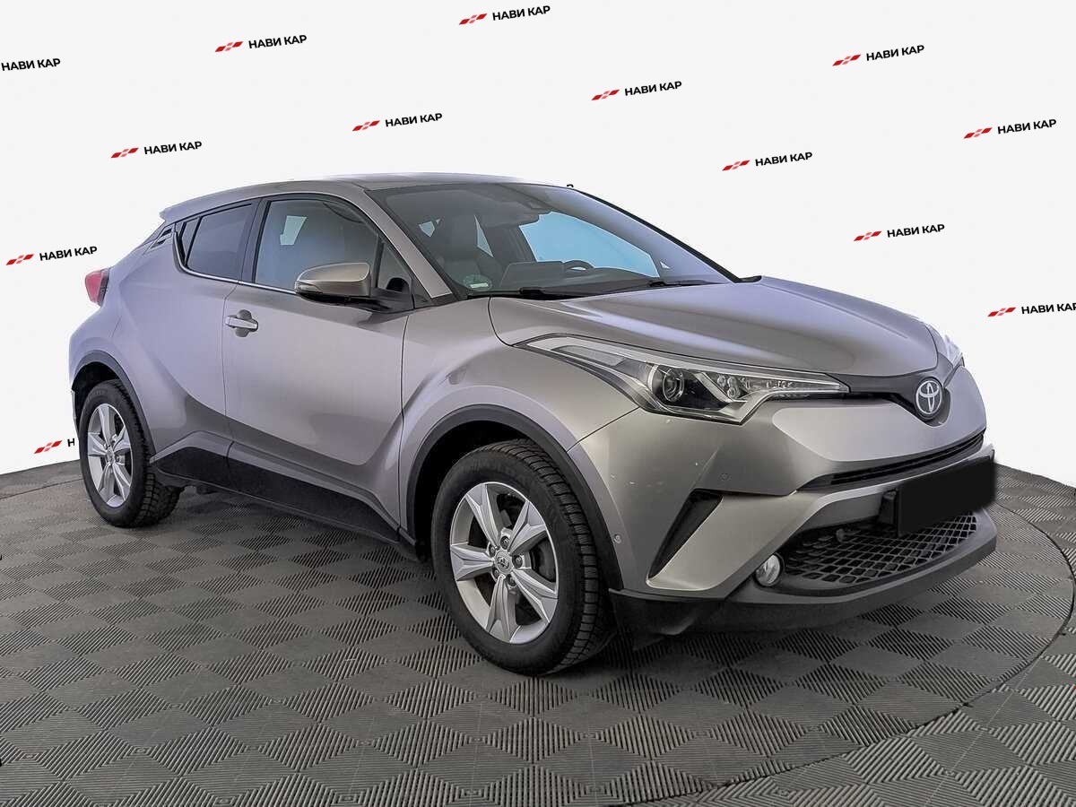 Toyota C-HR с пробегом — 2017 год. Фото: #2