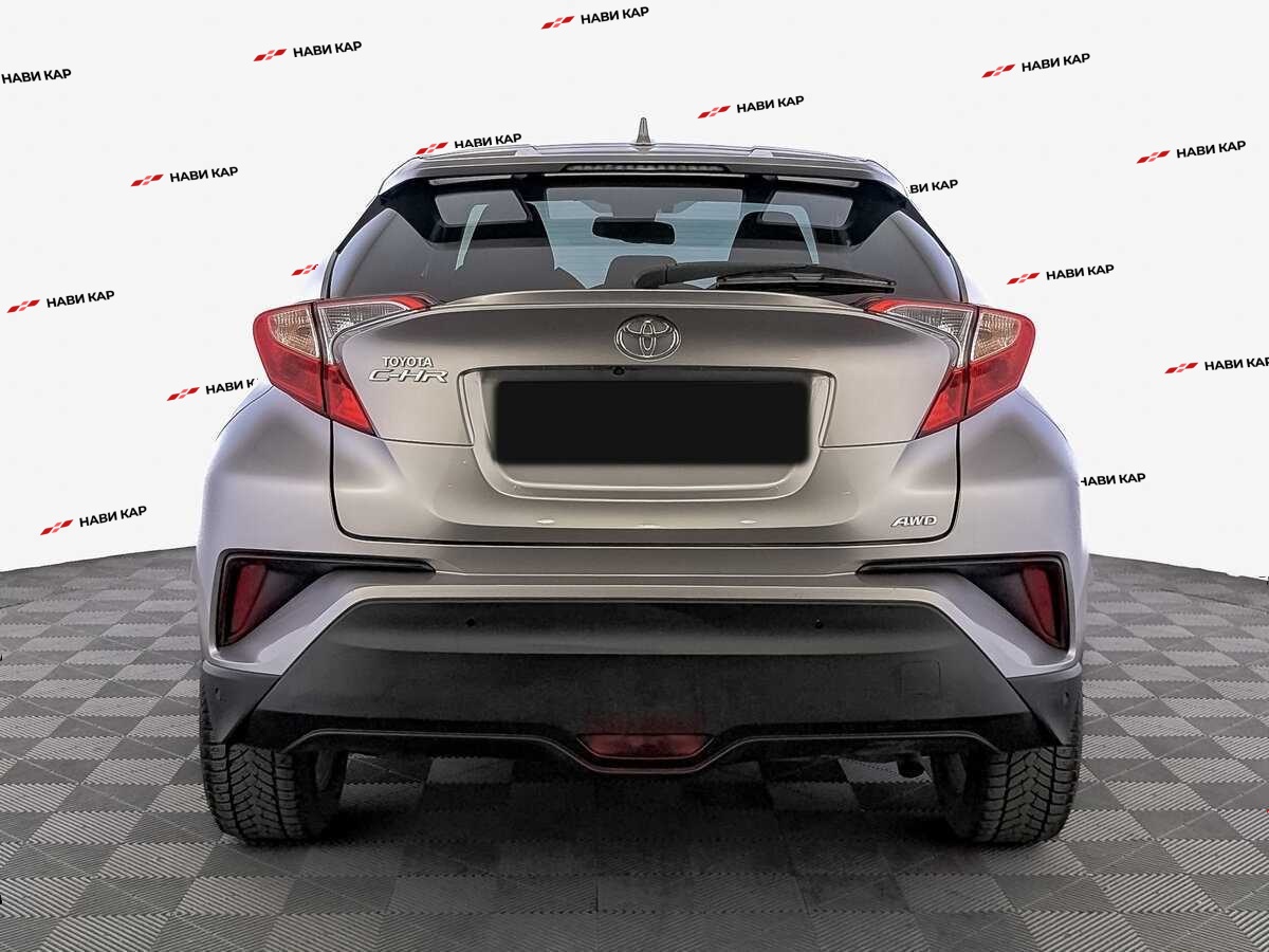 Toyota C-HR с пробегом — 2017 год. Фото: #5