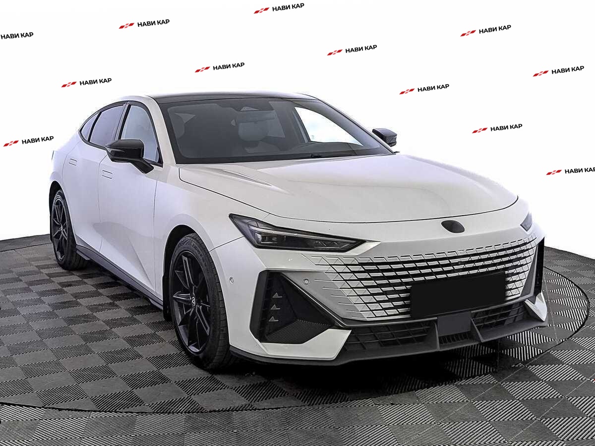 Changan UNI-V с пробегом — 2023 год. Фото: #2