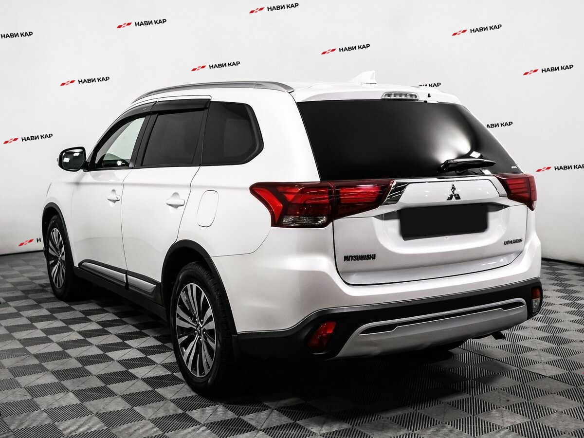 Mitsubishi Outlander с пробегом — 2019 год. Фото: #6