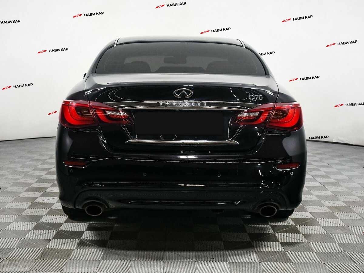 Infiniti Q70 с пробегом — 2016 год. Фото: #4