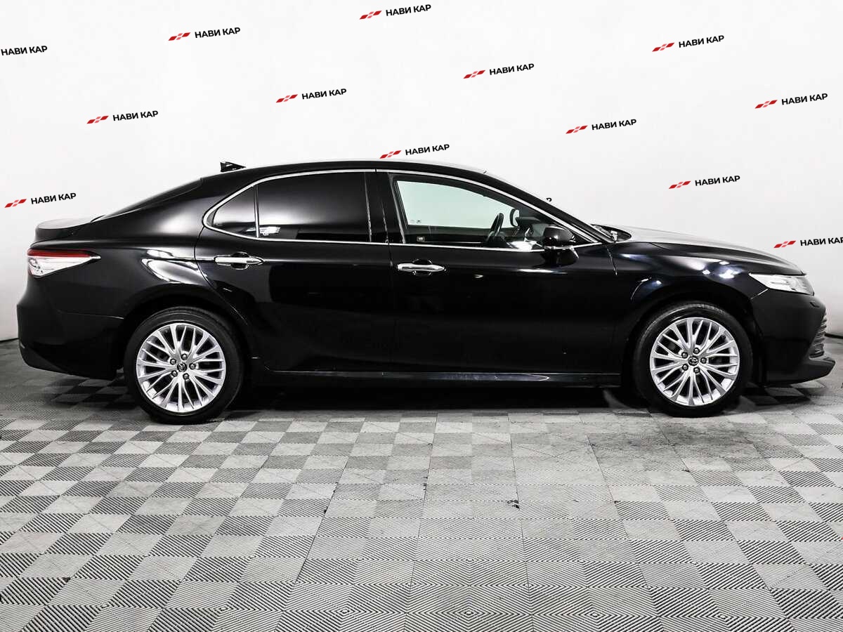 Toyota Camry с пробегом — 2018 год. Фото: #3