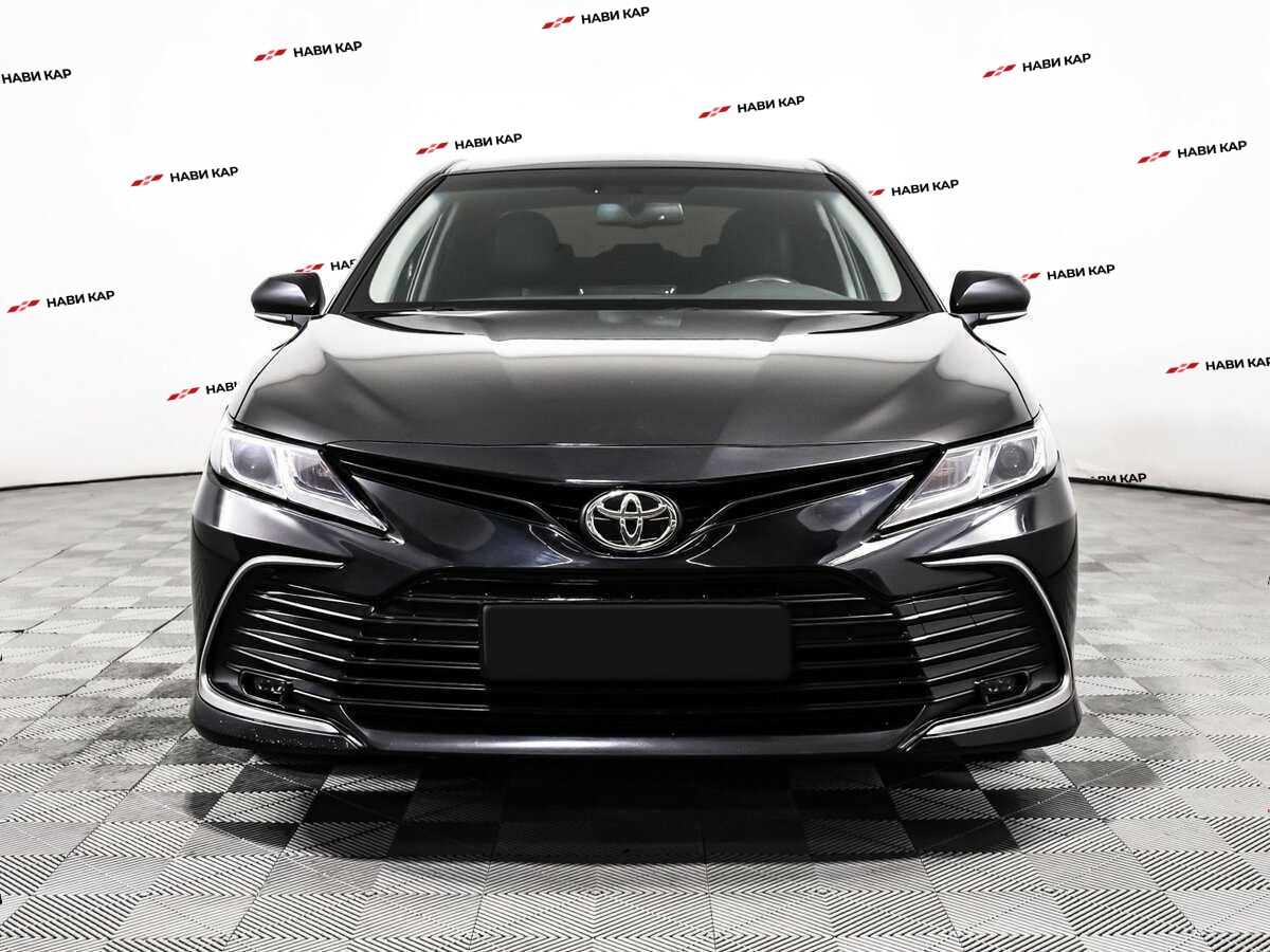 Toyota Camry с пробегом — 2022 год. Фото: #1