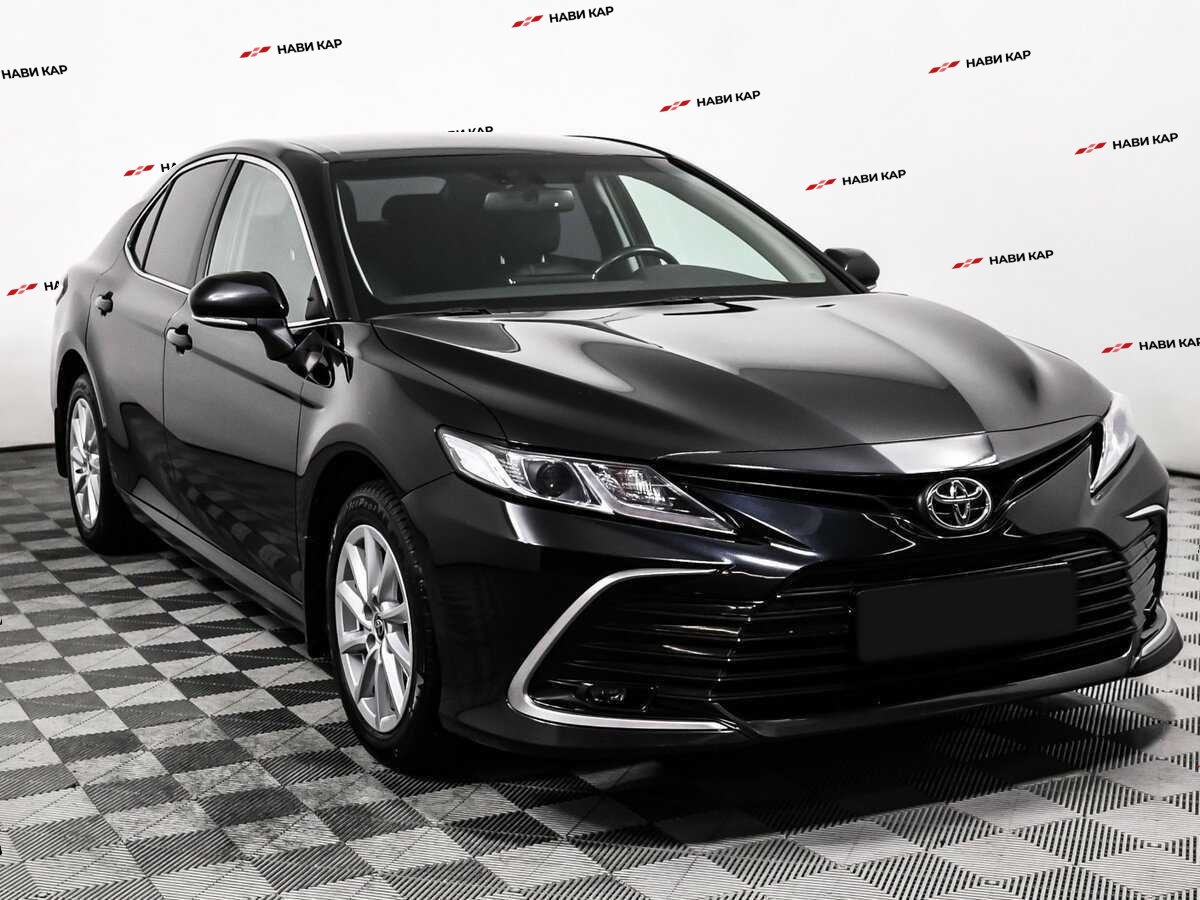 Toyota Camry с пробегом — 2022 год. Фото: #2