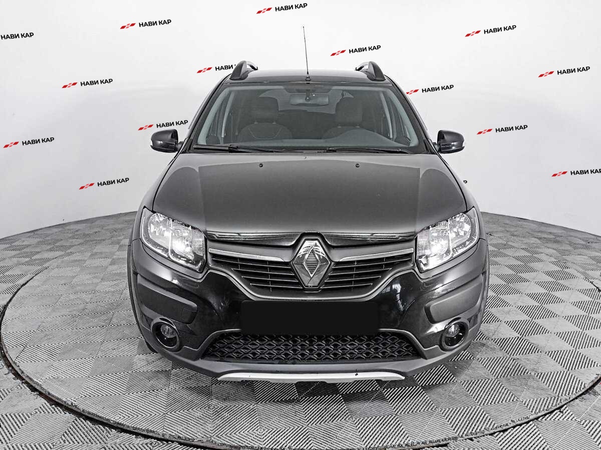 Renault Sandero с пробегом — 2014 год. Фото: #1