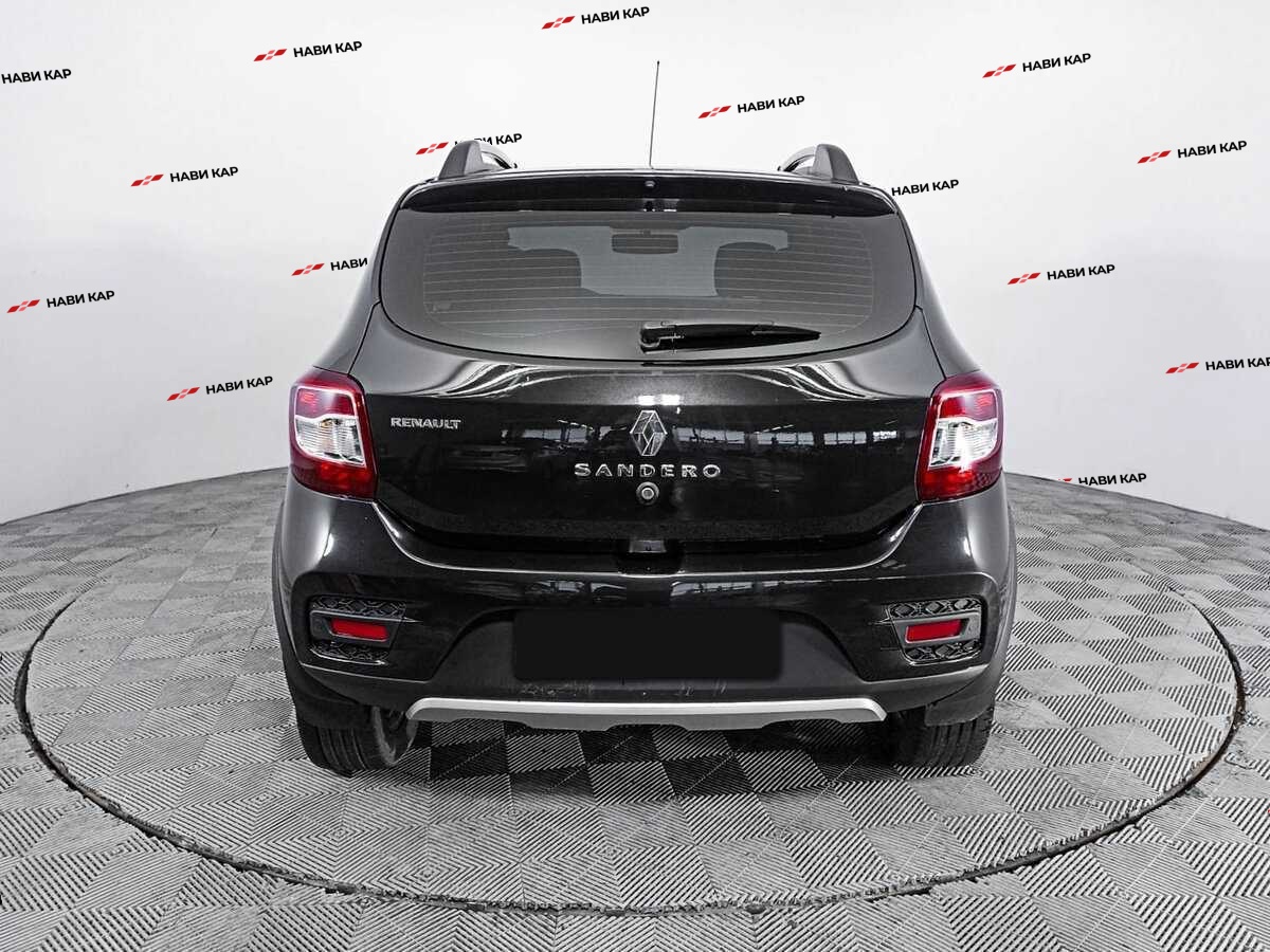 Renault Sandero с пробегом — 2014 год. Фото: #5