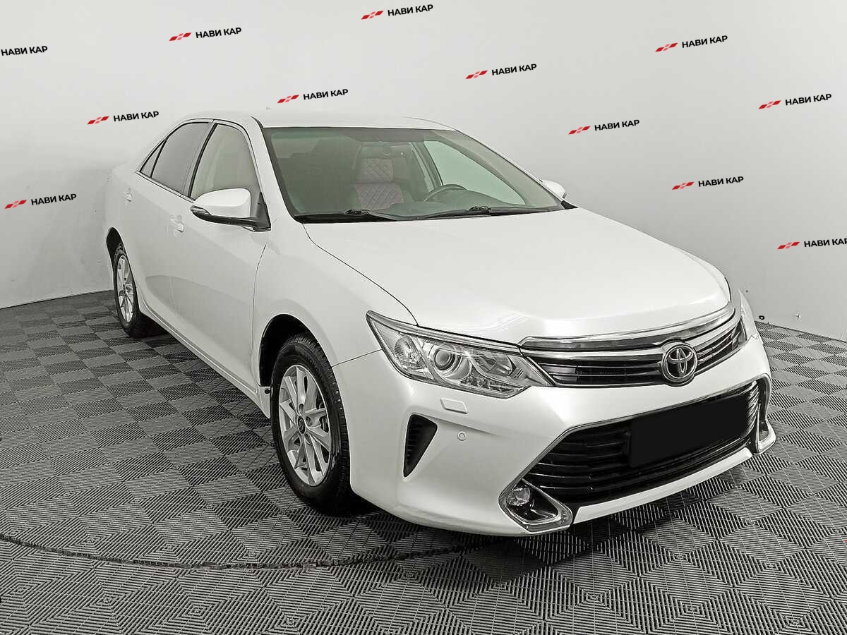 Toyota Camry с пробегом — 2017 год. Фото: #2
