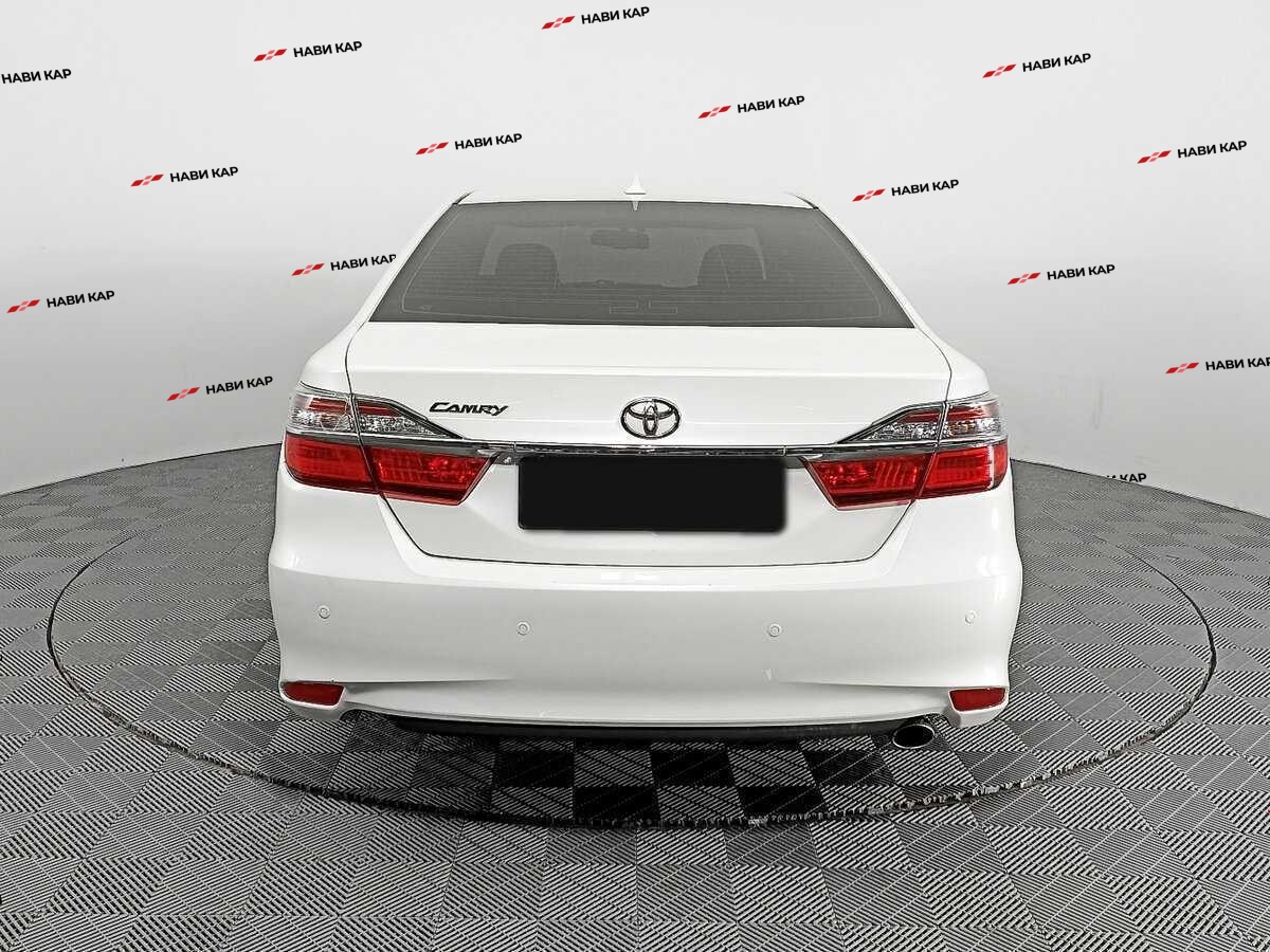 Toyota Camry с пробегом — 2017 год. Фото: #4