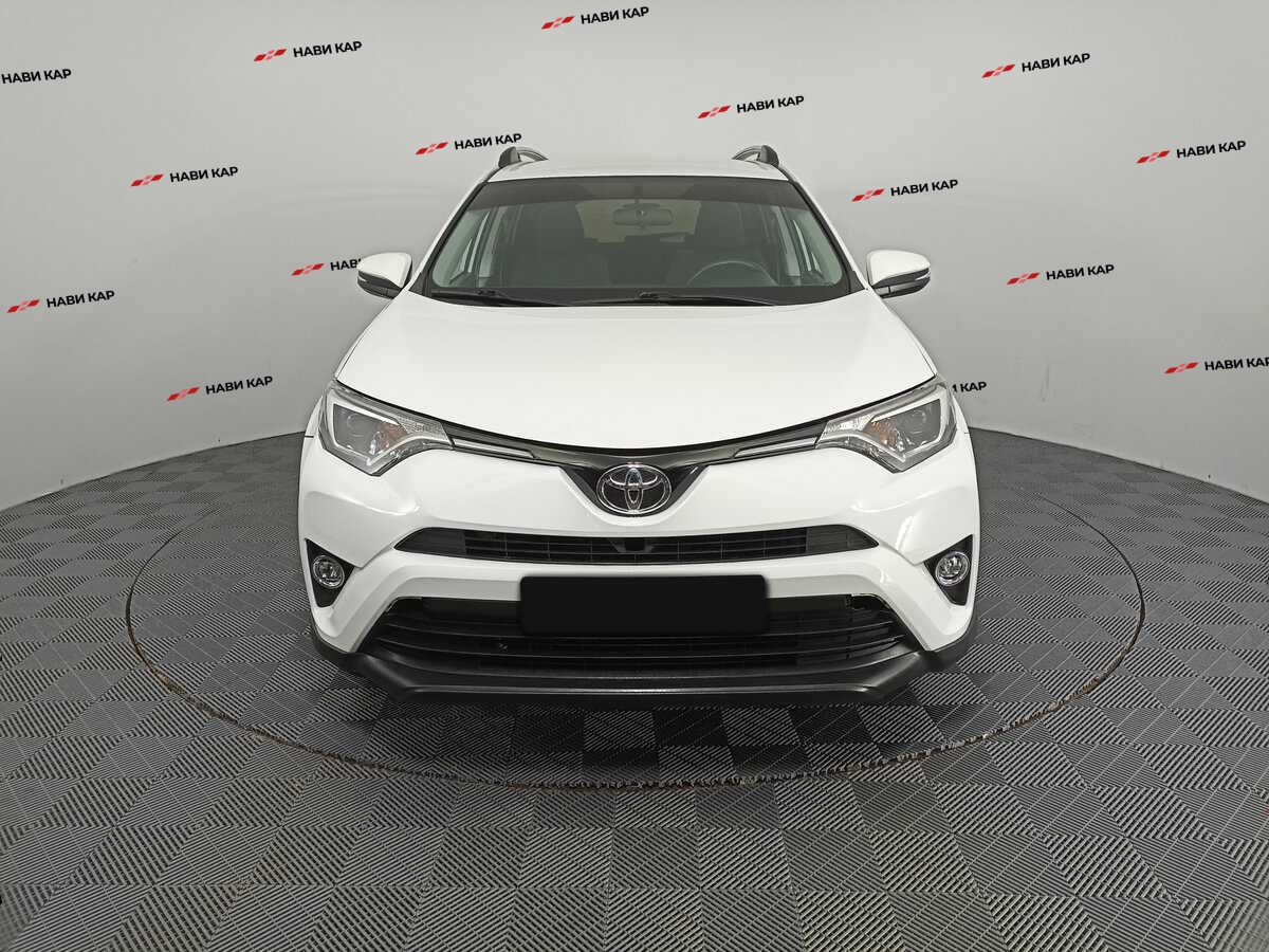 Toyota RAV4 с пробегом — 2017 год. Фото: #1