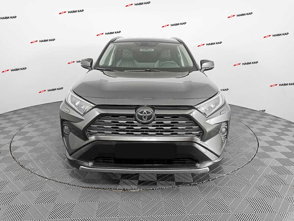 Toyota RAV4 с пробегом — 2019 год. Фото: #1