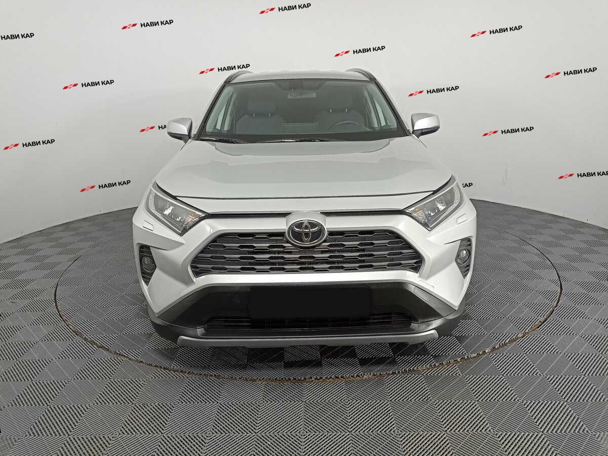Toyota RAV4 с пробегом — 2019 год. Фото: #1