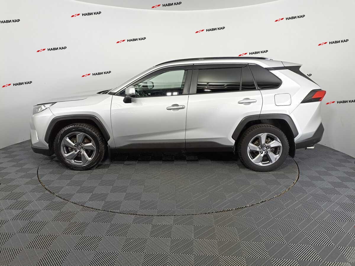 Toyota RAV4 с пробегом — 2019 год. Фото: #7