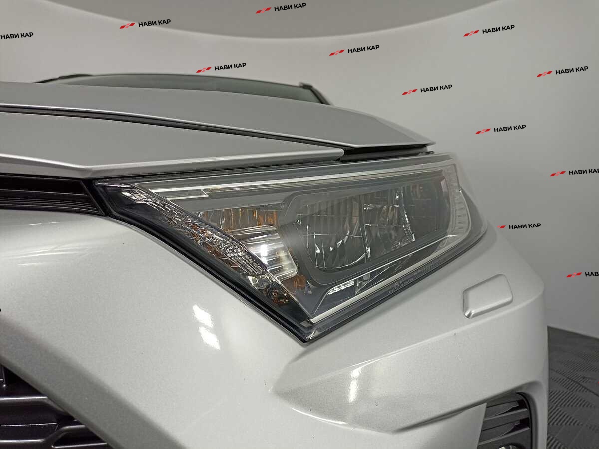 Toyota RAV4 с пробегом — 2019 год. Фото: #16