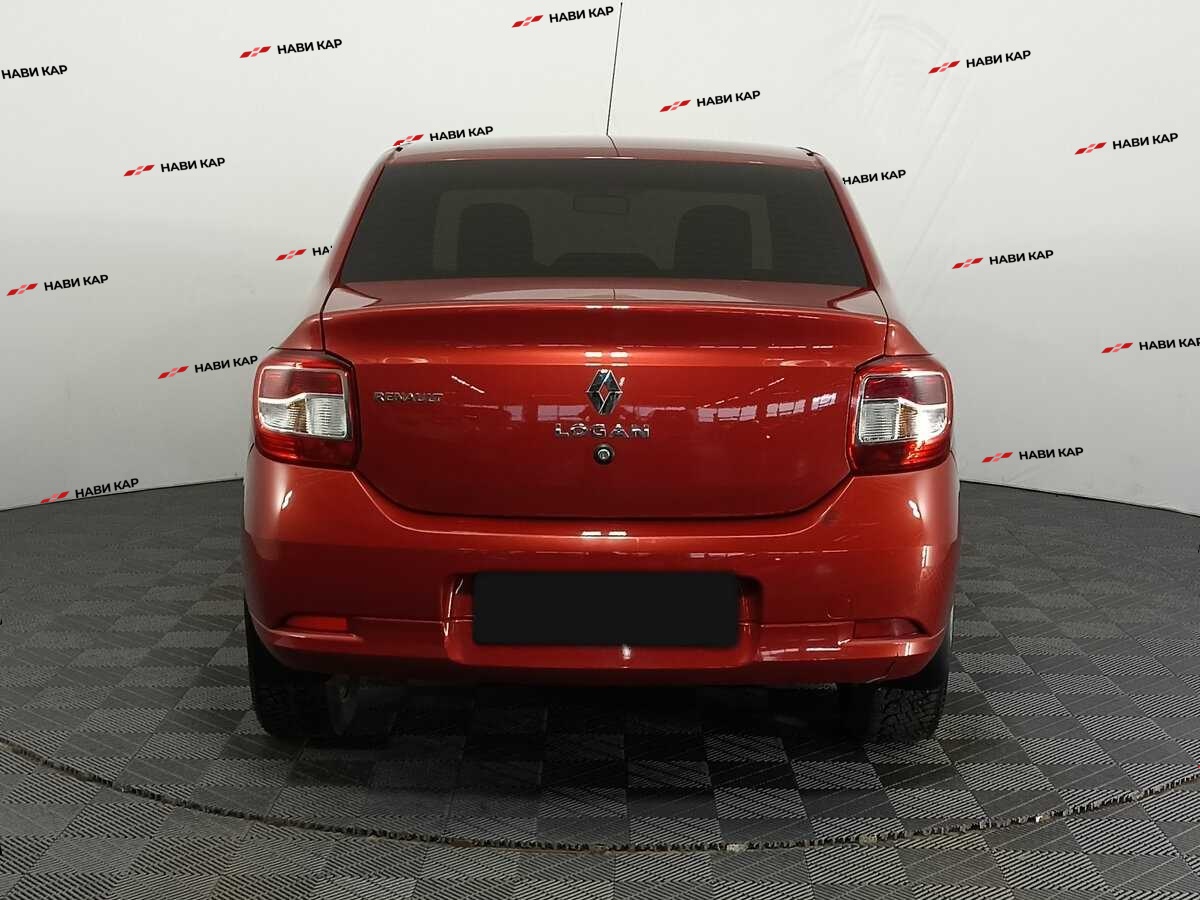 Renault Logan с пробегом — 2015 год. Фото: #5