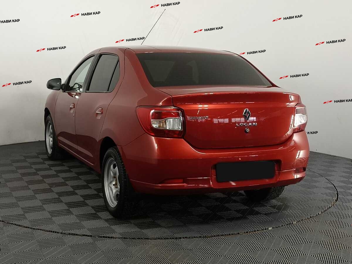 Renault Logan с пробегом — 2015 год. Фото: #6