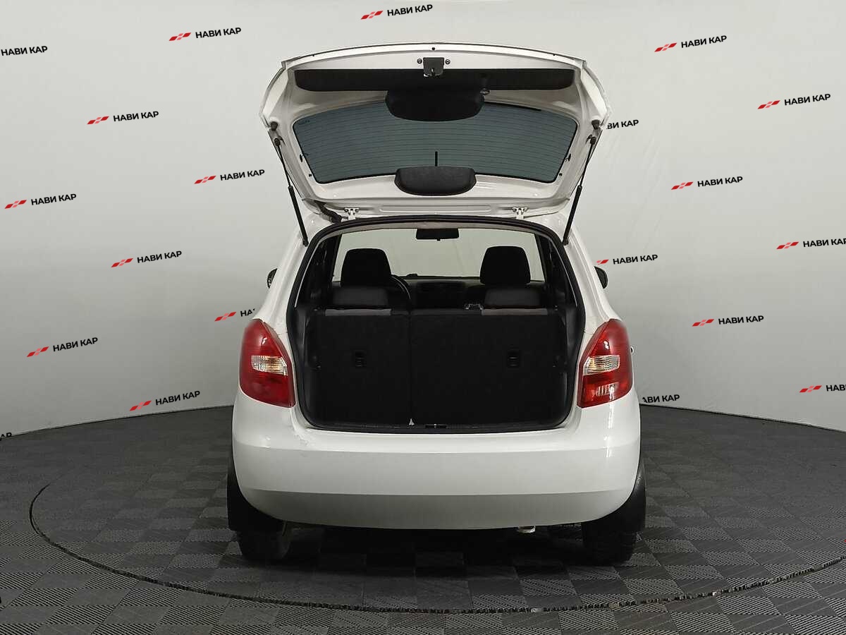 Skoda Fabia с пробегом — 2013 год. Фото: #9