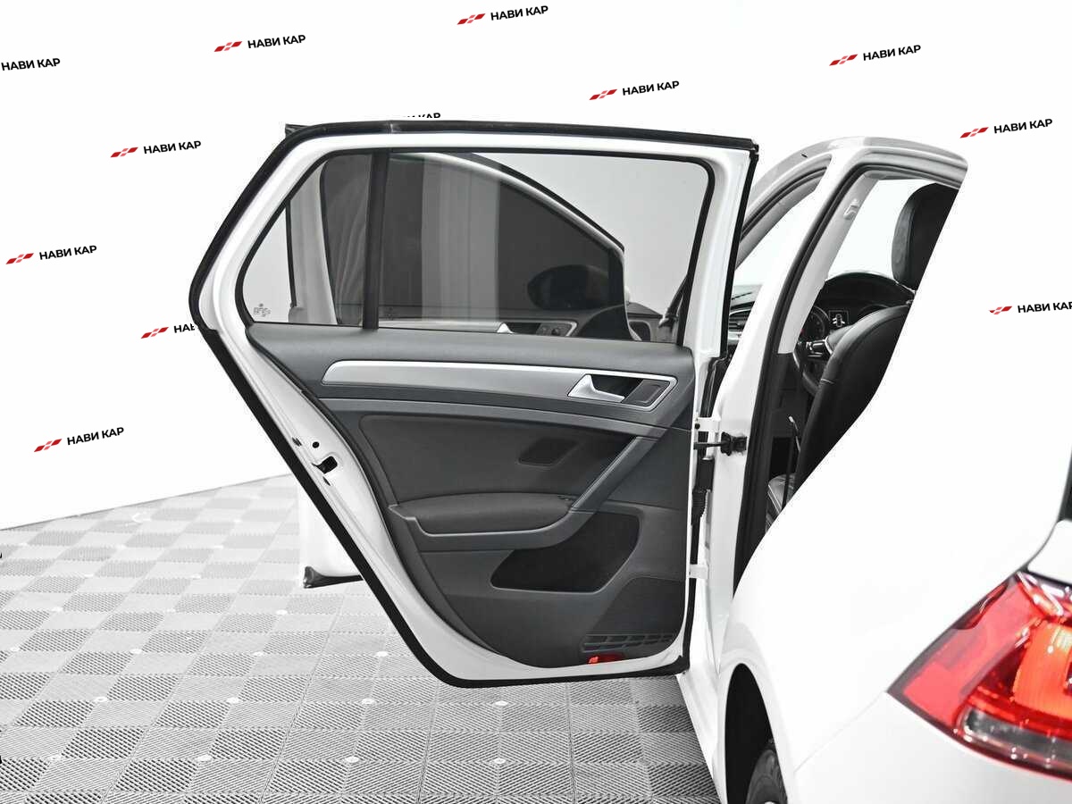 Volkswagen Golf с пробегом — 2013 год. Фото: #14