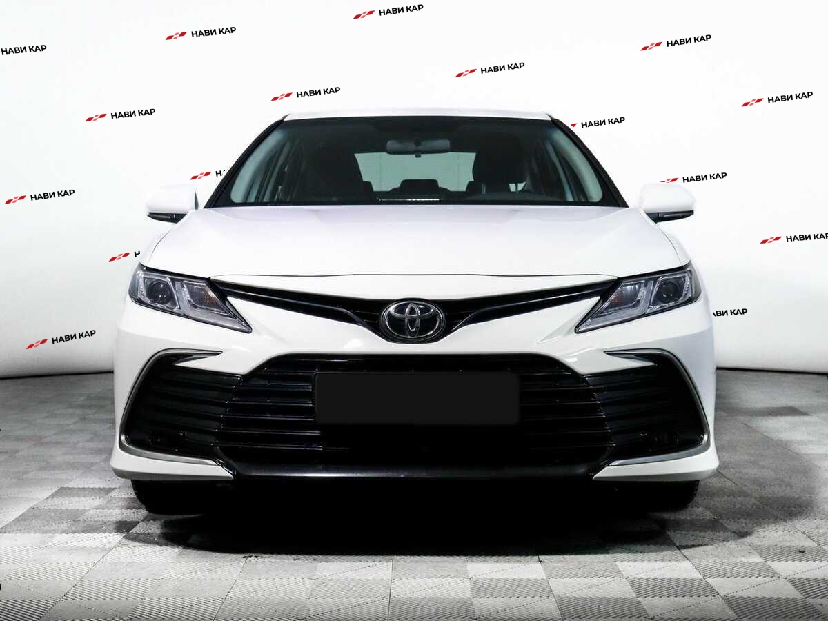 Toyota Camry с пробегом — 2021 год. Фото: #1