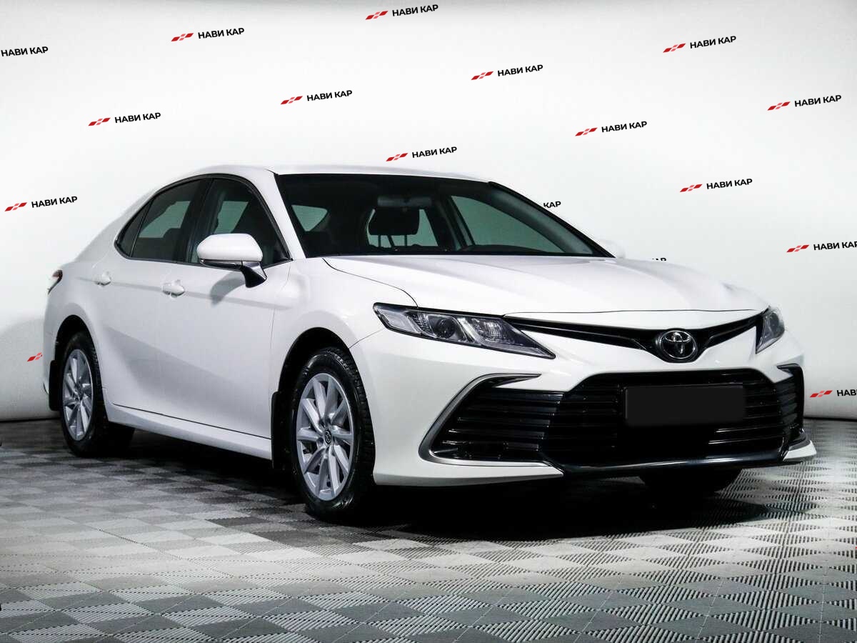 Toyota Camry с пробегом — 2021 год. Фото: #2