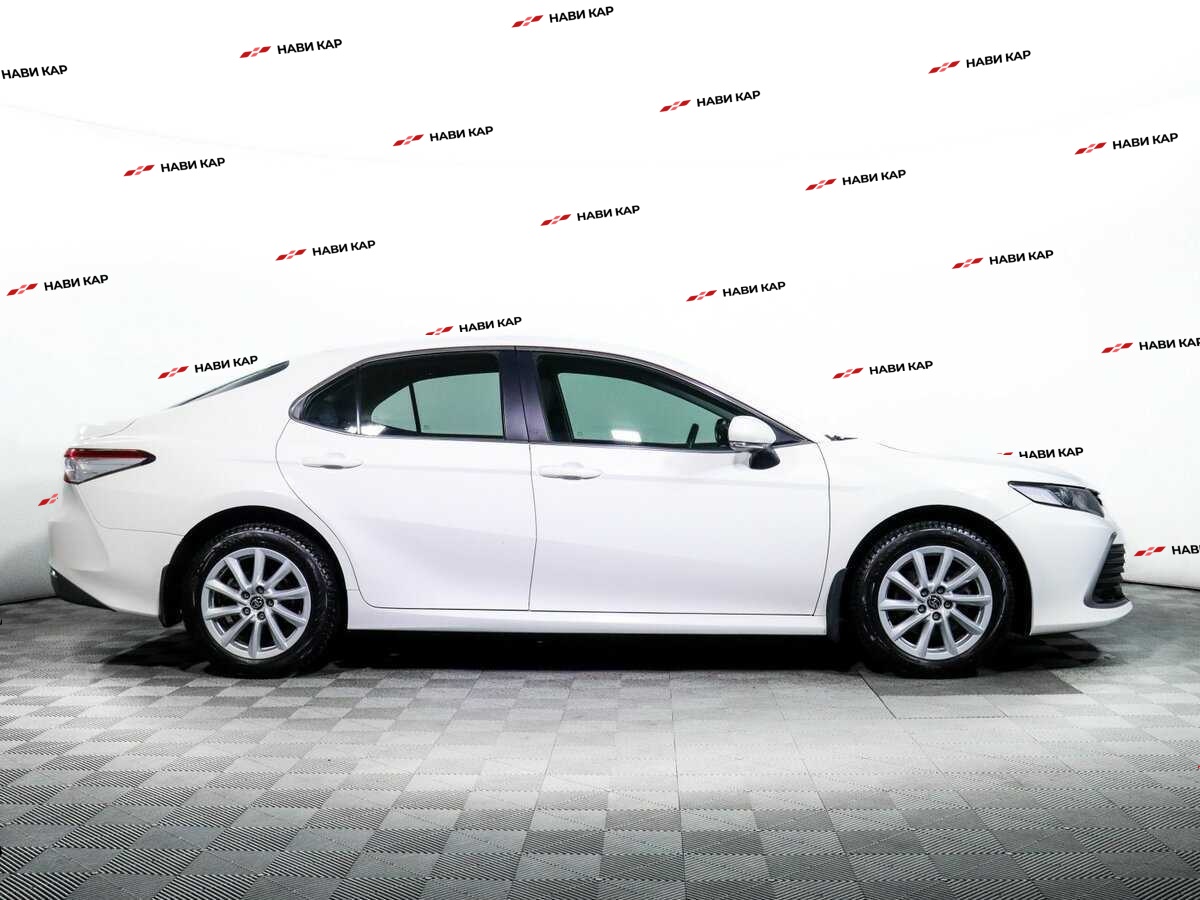 Toyota Camry с пробегом — 2021 год. Фото: #3