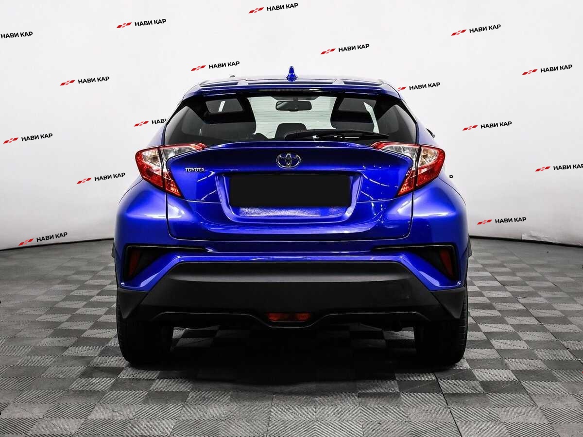 Toyota C-HR с пробегом — 2018 год. Фото: #5