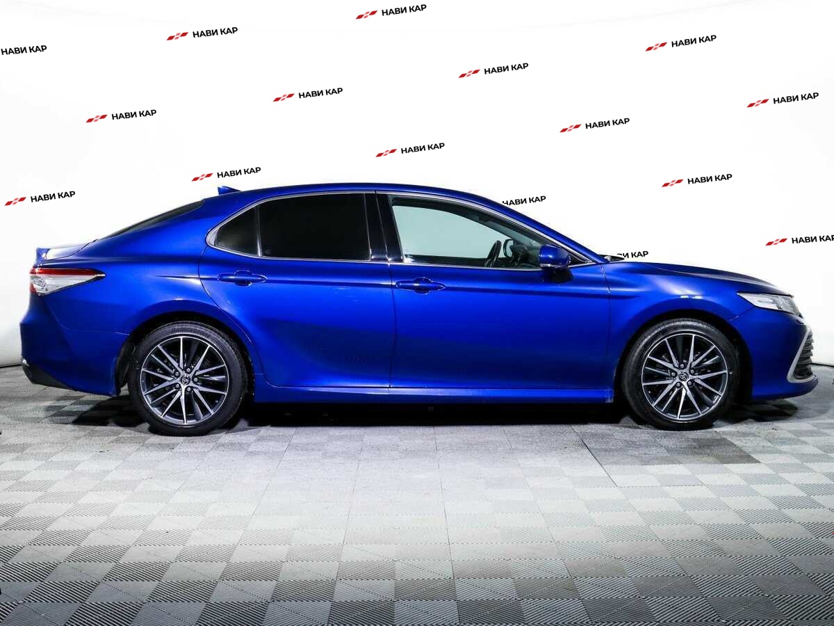 Toyota Camry с пробегом — 2021 год. Фото: #3