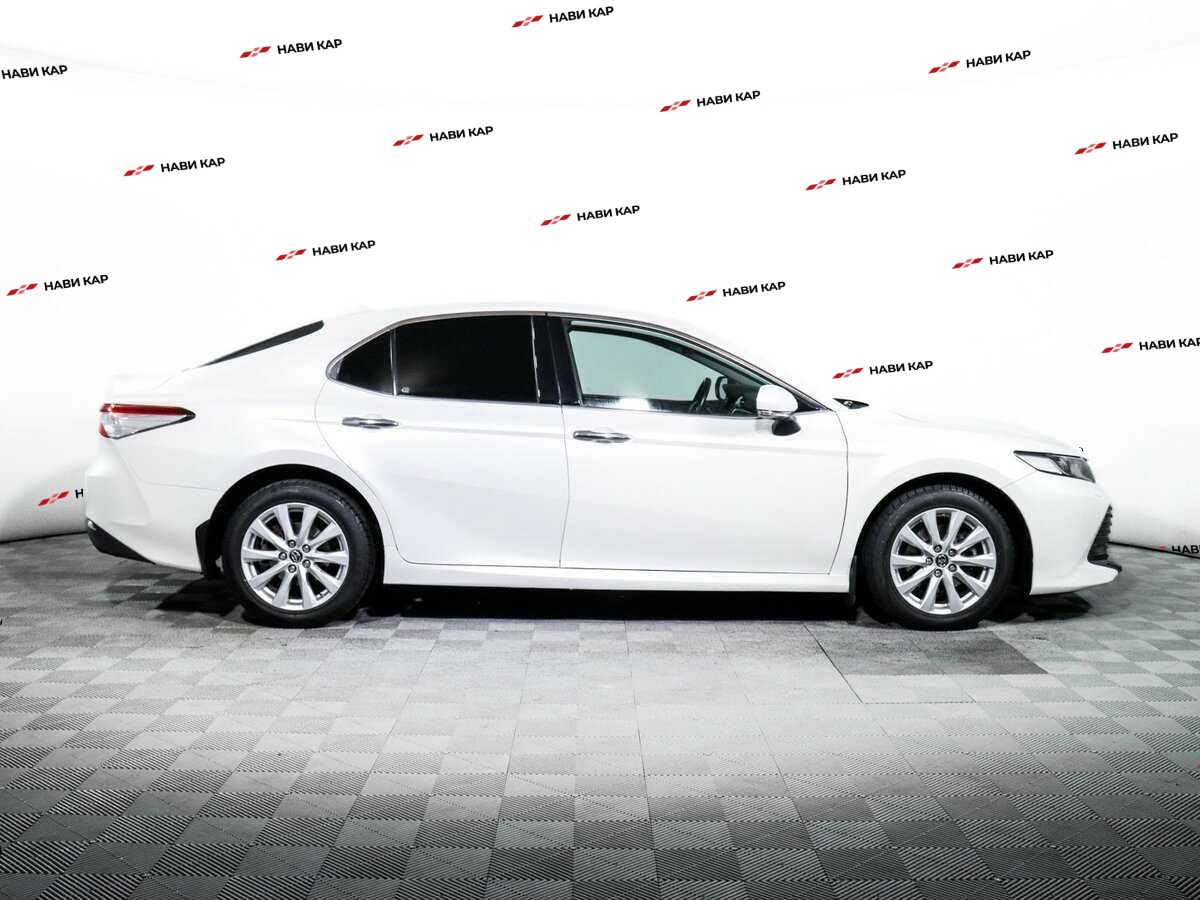 Toyota Camry с пробегом — 2019 год. Фото: #3