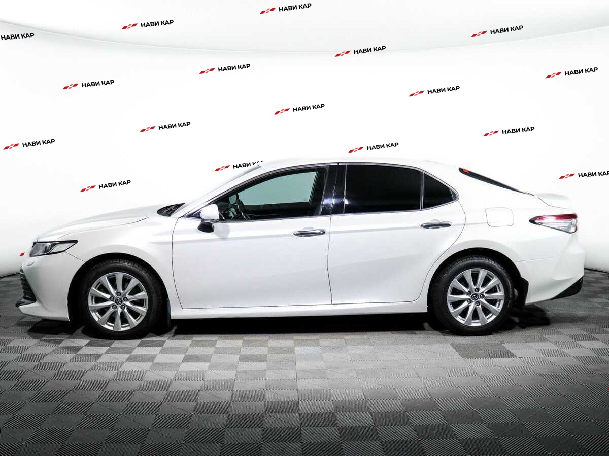 Toyota Camry с пробегом — 2019 год. Фото: #7