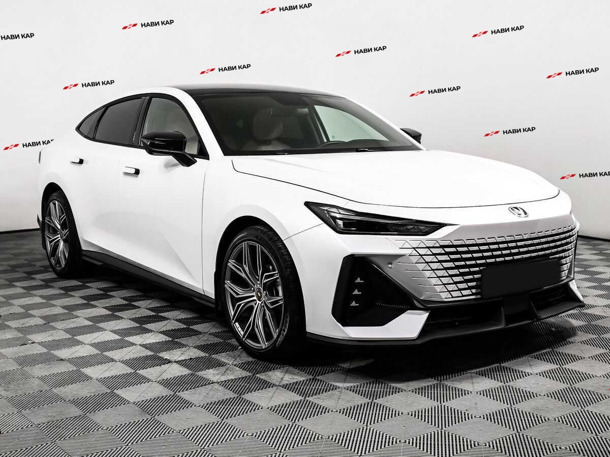 Changan UNI-V с пробегом — 2023 год. Фото: #2