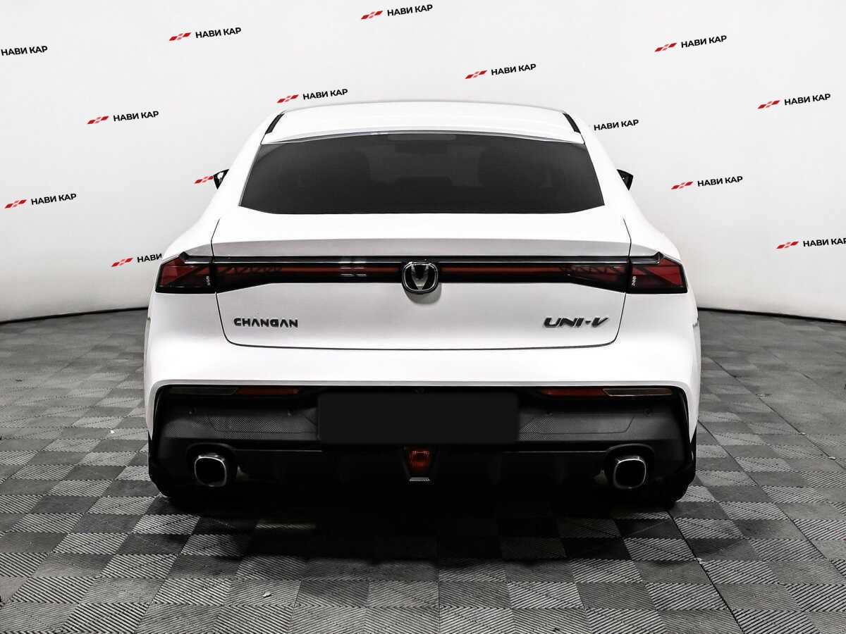 Changan UNI-V с пробегом — 2023 год. Фото: #5