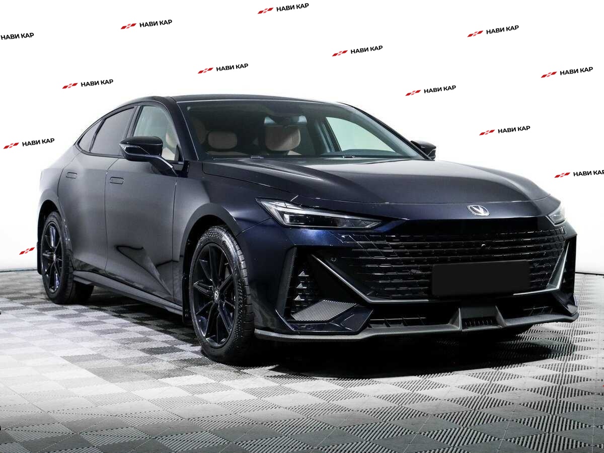 Changan UNI-V с пробегом — 2023 год. Фото: #2