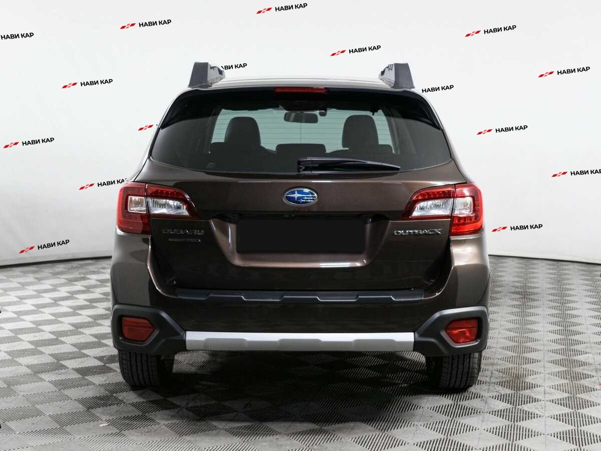 Subaru Outback с пробегом — 2018 год. Фото: #4
