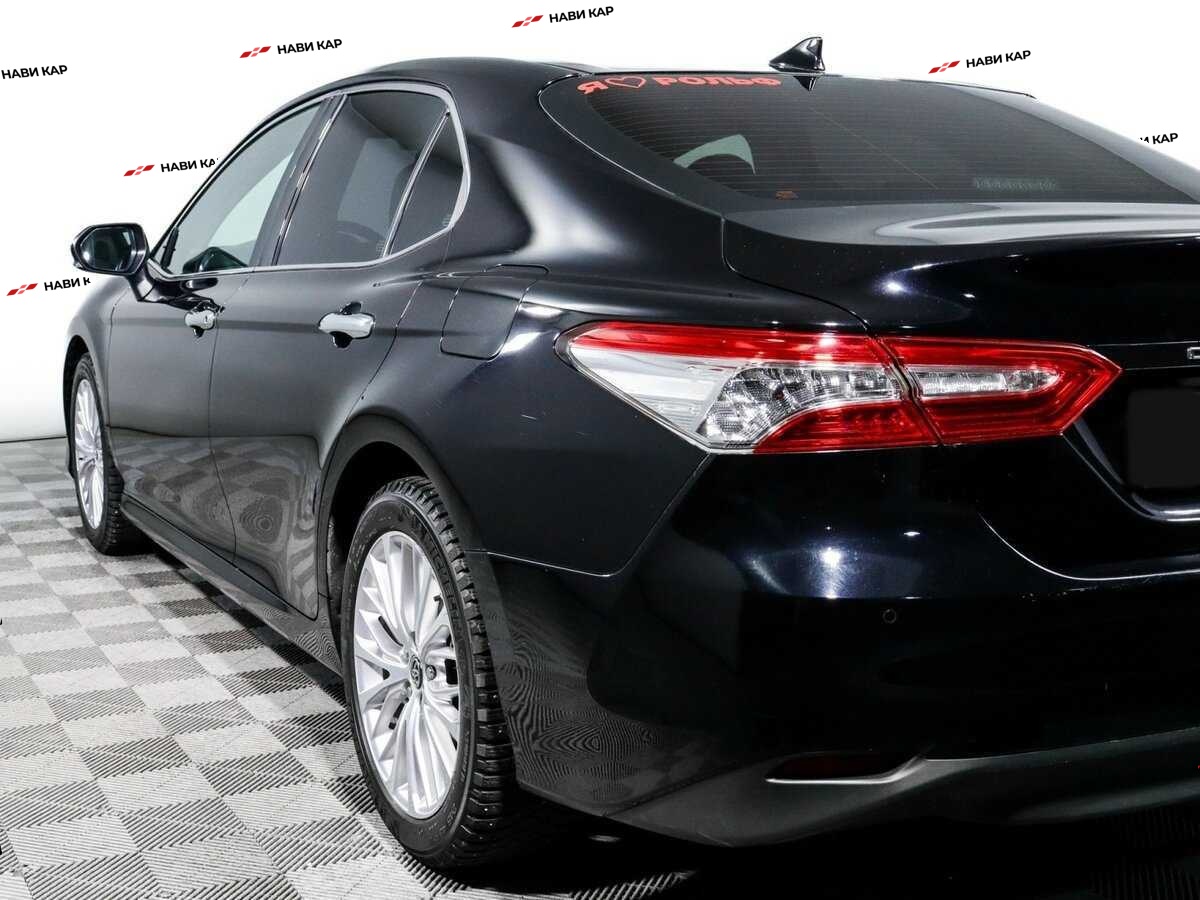 Toyota Camry с пробегом — 2018 год. Фото: #11