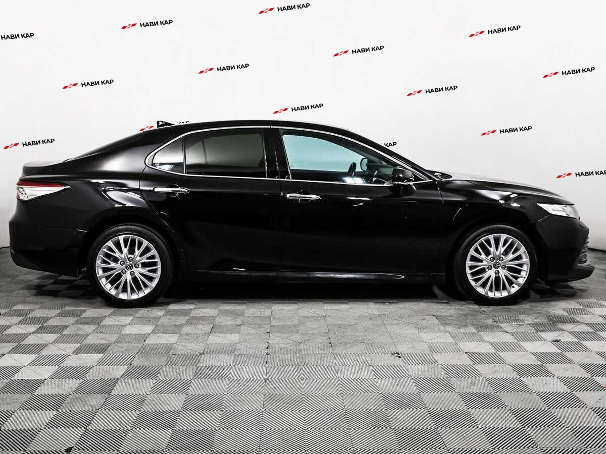 Toyota Camry с пробегом — 2019 год. Фото: #3