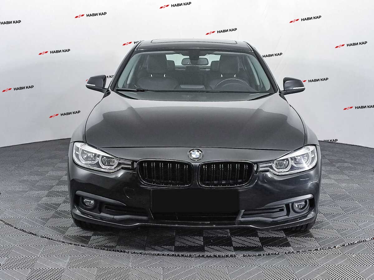 BMW 3 серии с пробегом — 2018 год. Фото: #1