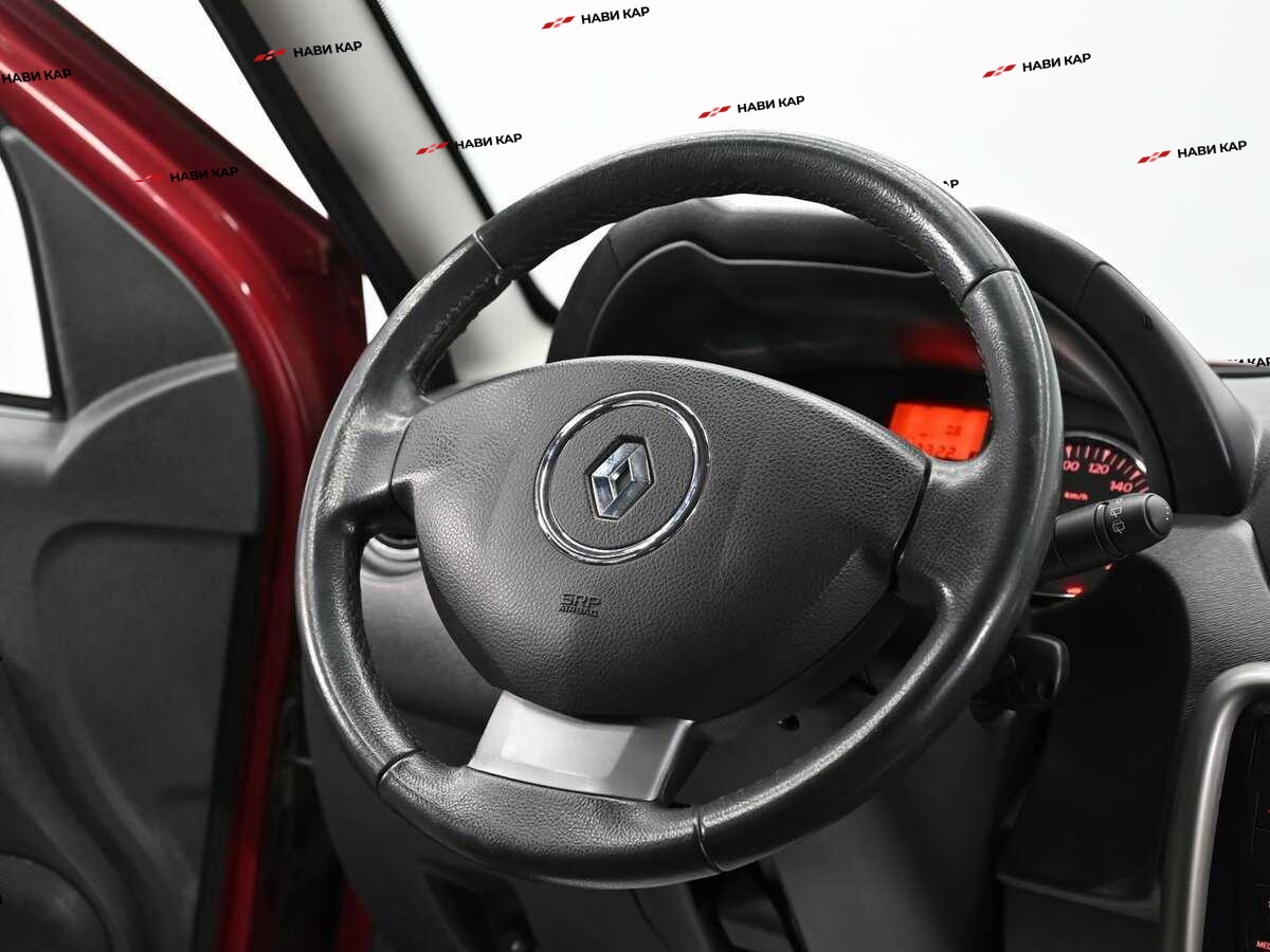 Renault Duster с пробегом — 2014 год. Фото: #7