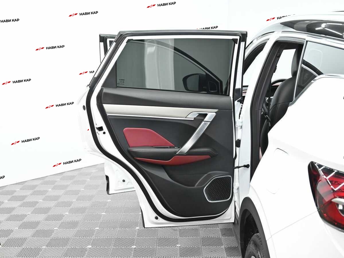 Geely Coolray с пробегом — 2022 год. Фото: #18