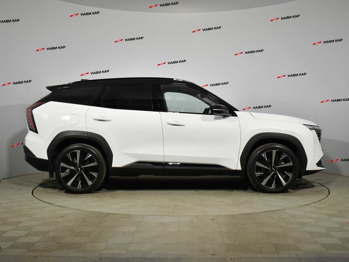 Geely Atlas с пробегом — 2024 год. Фото: #3