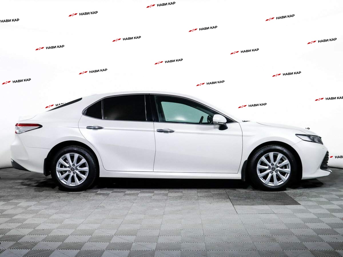 Toyota Camry с пробегом — 2021 год. Фото: #3