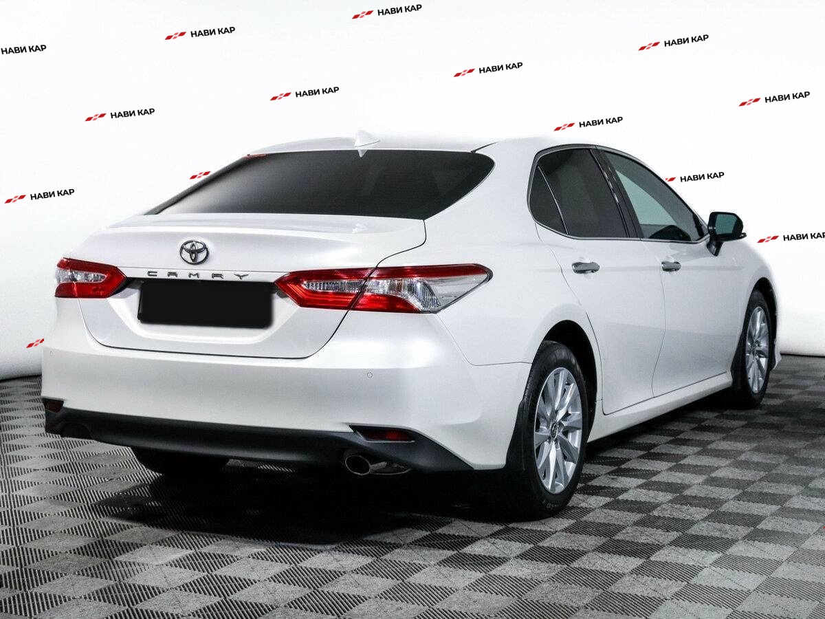 Toyota Camry с пробегом — 2021 год. Фото: #4