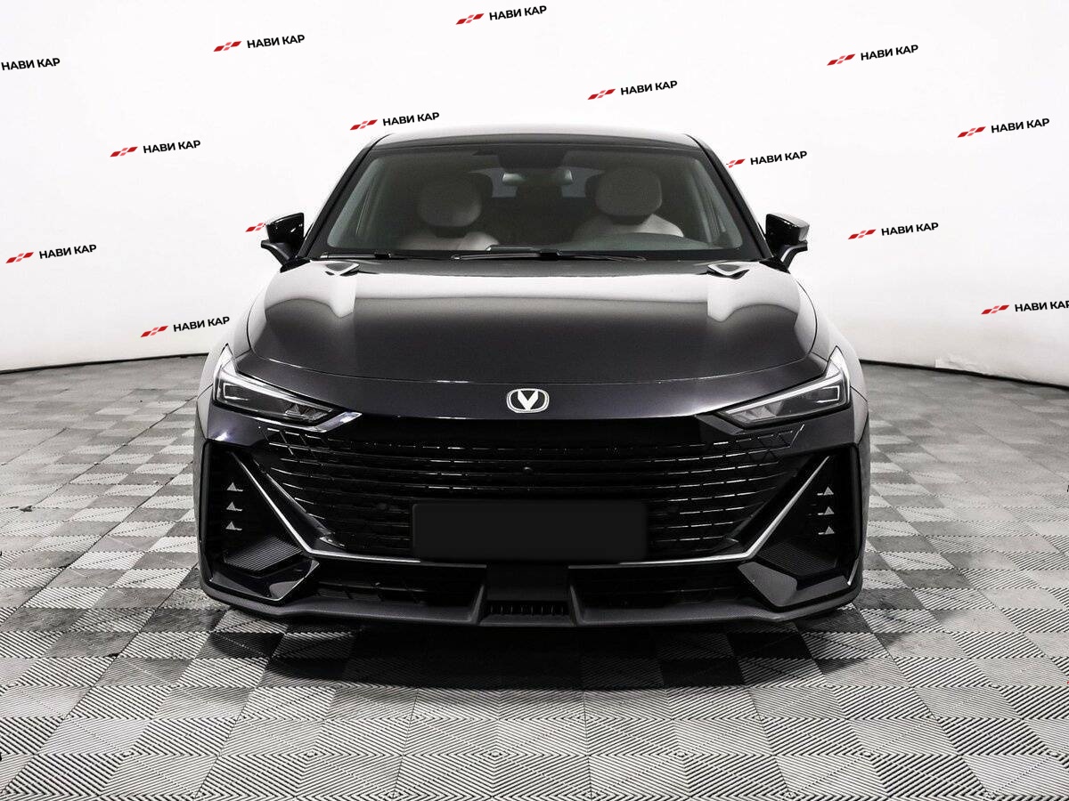 Changan UNI-V с пробегом — 2022 год. Фото: #1