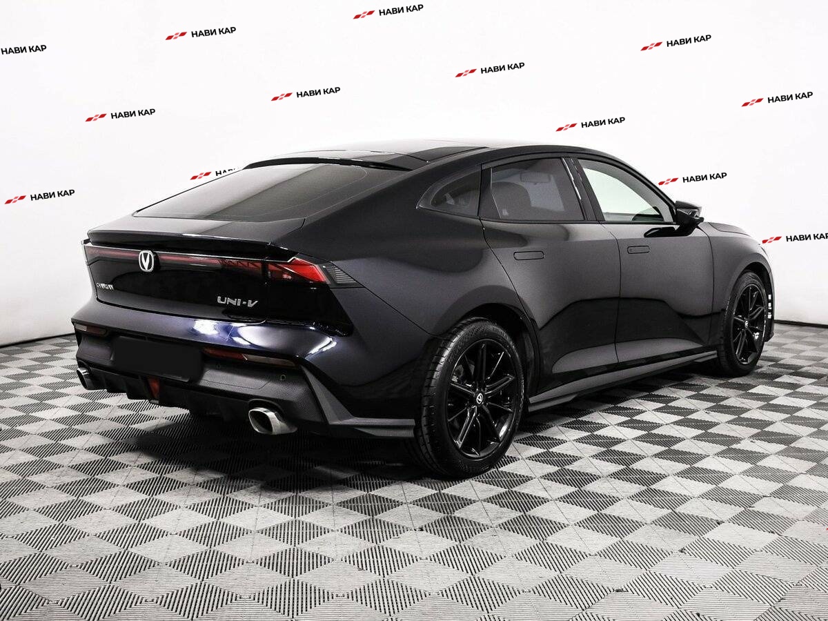 Changan UNI-V с пробегом — 2022 год. Фото: #4