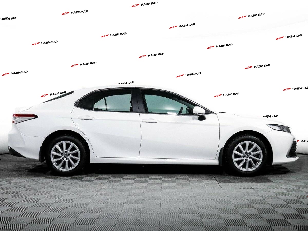 Toyota Camry с пробегом — 2021 год. Фото: #3