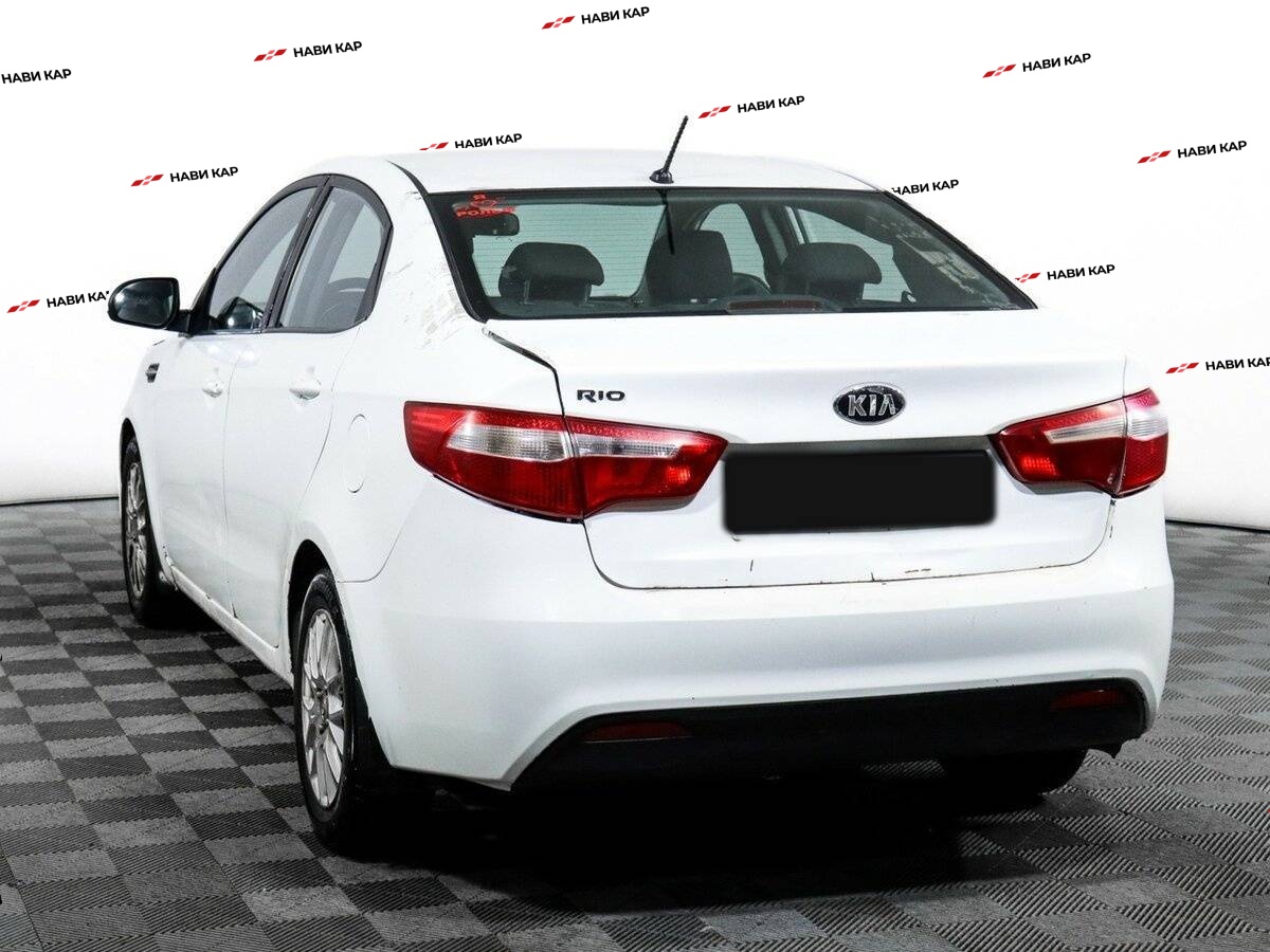 Kia Rio с пробегом — 2013 год. Фото: #5