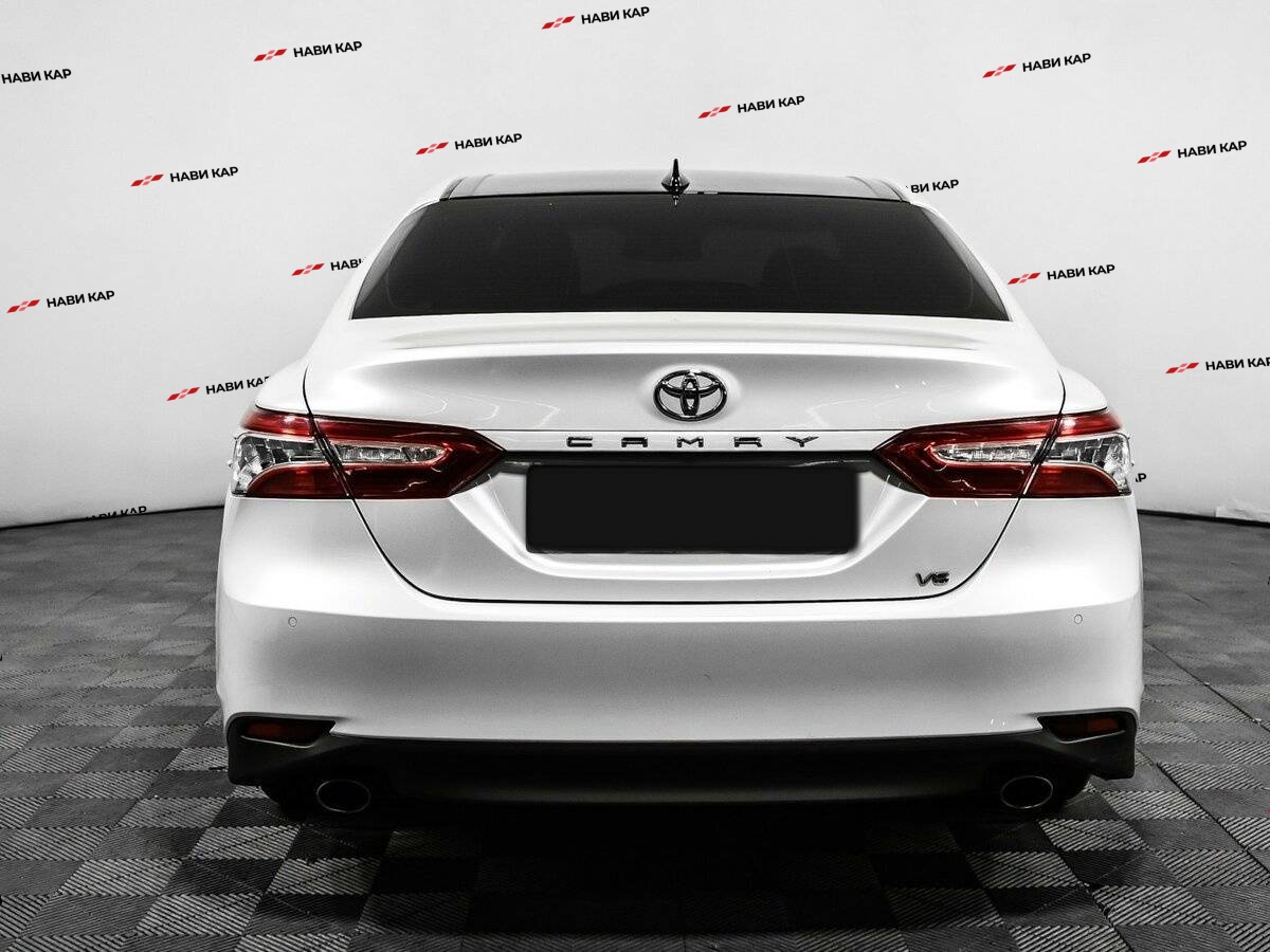Toyota Camry с пробегом — 2019 год. Фото: #5
