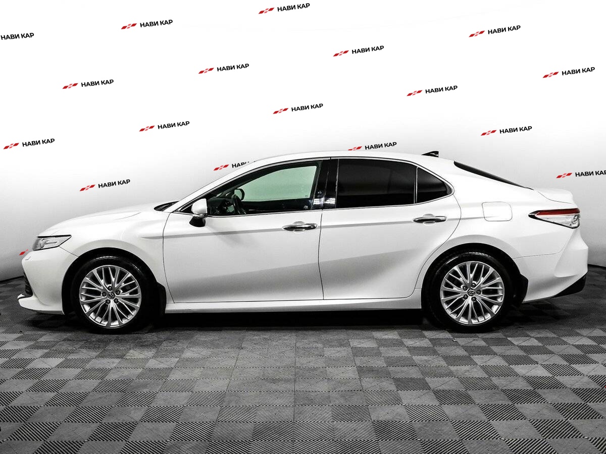 Toyota Camry с пробегом — 2019 год. Фото: #7