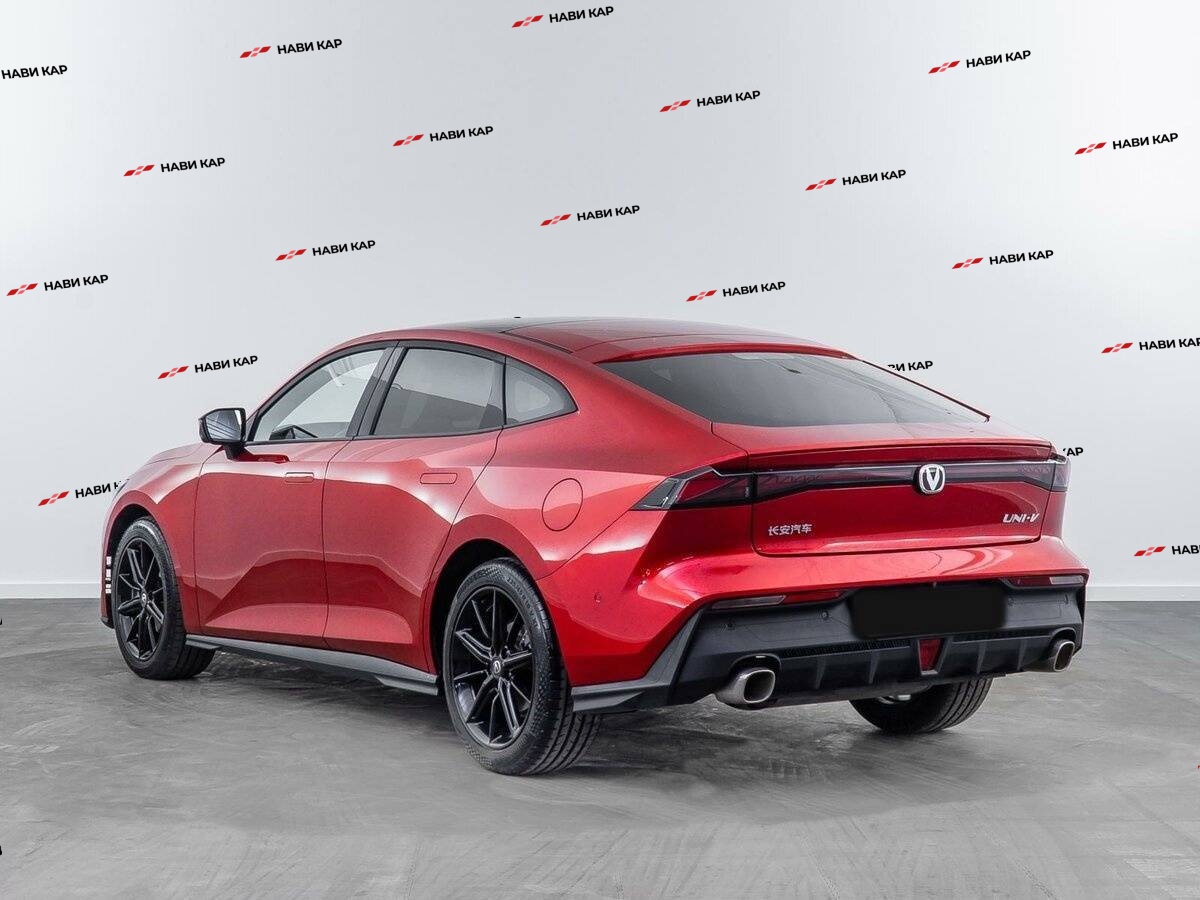 Changan UNI-V с пробегом — 2023 год. Фото: #1